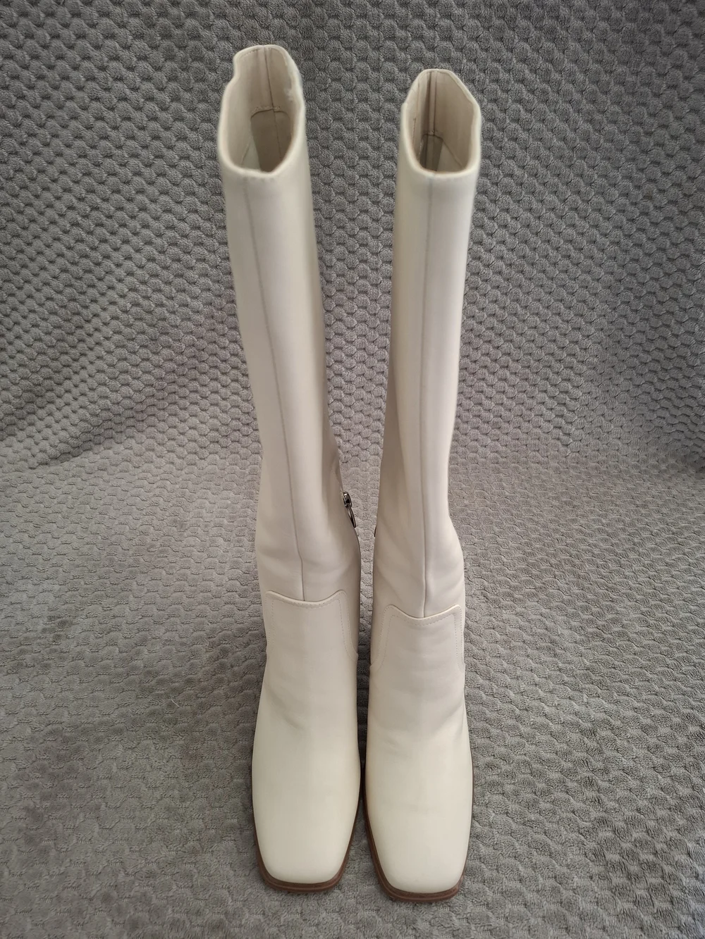 Marc Fisher Dacea Ivory Knee High Block Heel Boots Size 6.5